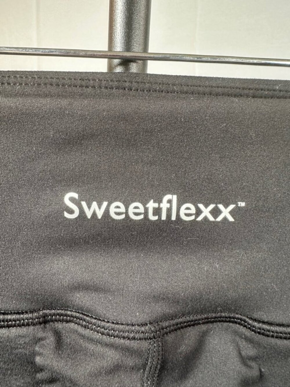 Sweetflexx Black High Waist Leggings with Pockets - Picture 3 of 5
